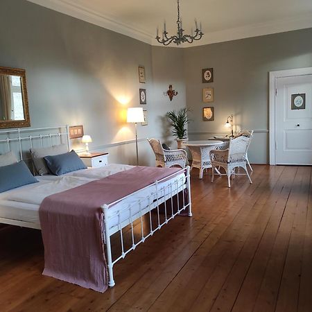 Gartenzimmer Im Schloss Neuhausen Neuhausen  Ngoại thất bức ảnh